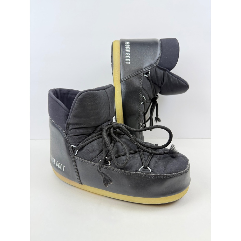 Moon Boot Low Nylon EVX Women's 8/8.5, men's 7/7.5